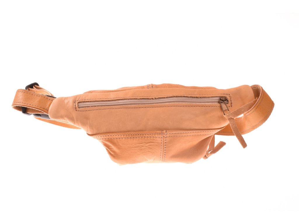 Detail přírodní kůže ledvinky KUBÁT – ruční zpracování